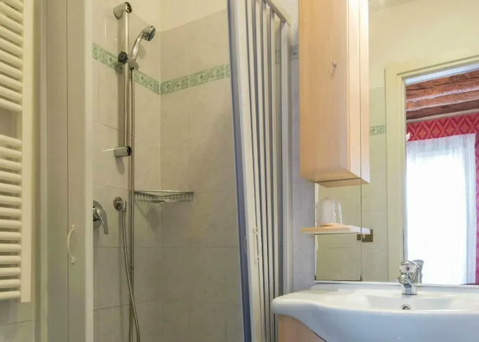 Ca' Messner 5 Leoni Affittacamere