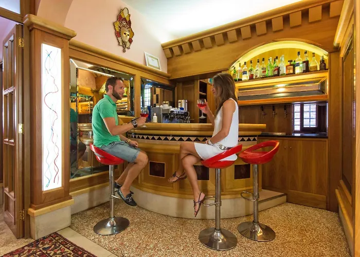 卡梅斯纳雷昂尼5号旅馆 招待所 3*